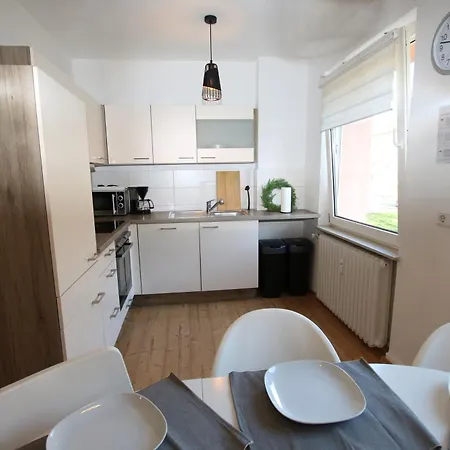 アパート -mrliving- Modernes Mit Einzelbetten, Voll Ausgestattete Kueche, Balkon, Wlan, Parkplatz, Ideal Fuer Monteure -wz05-